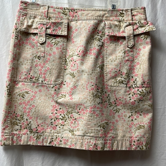 Women’s Ann Taylor Skirt | Size 8 - Picture 4 of 4